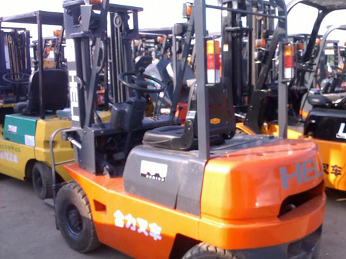 東莞電動(dòng)叉車(chē)與防爆叉車(chē)的區(qū)別居然是？